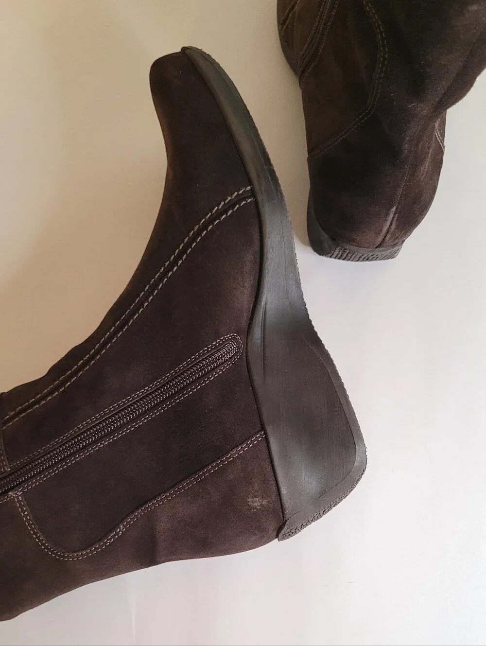 La Canadienne Tina Waterproof Suede Ankle Boot 10W
